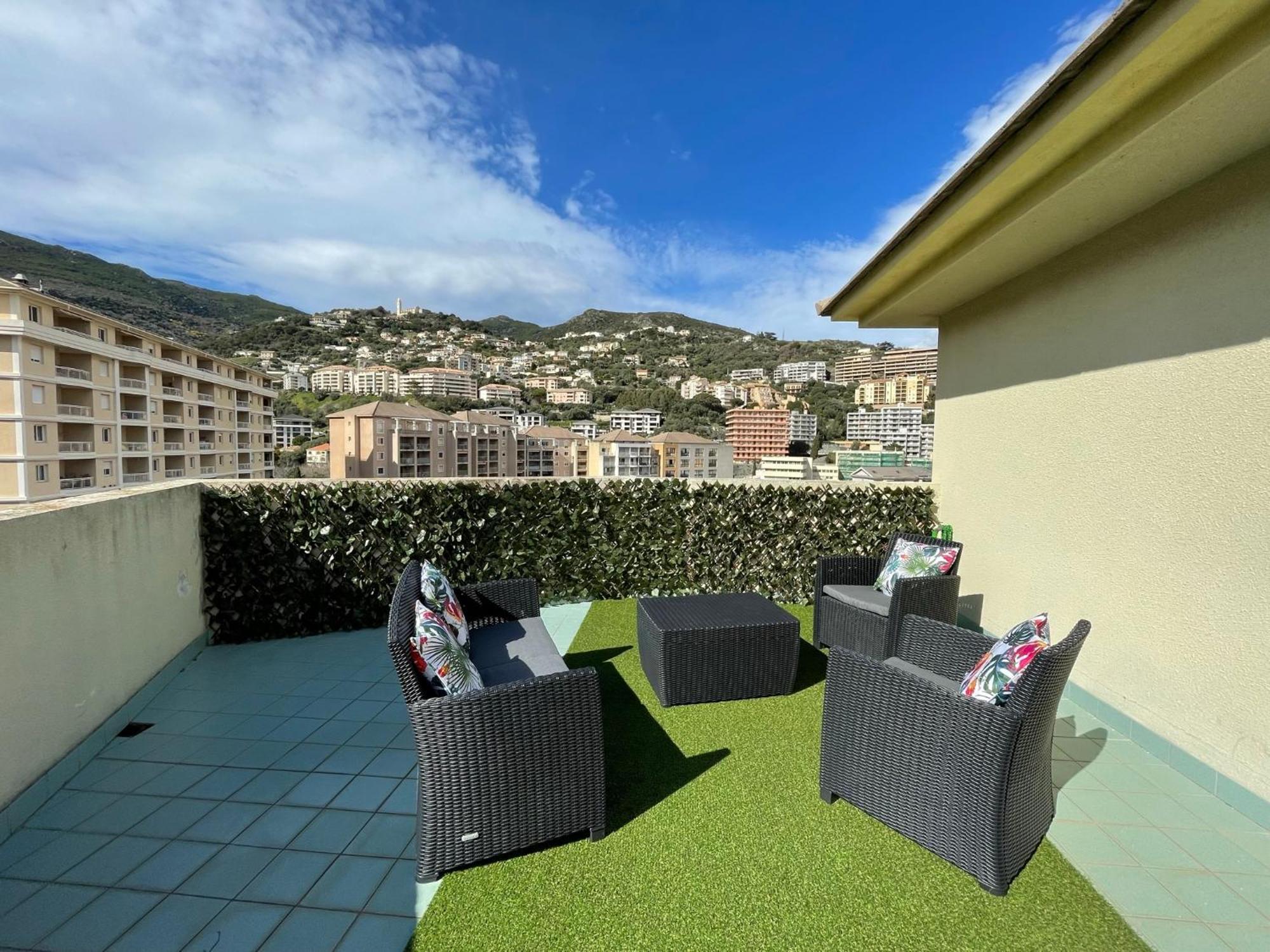Grand T2 Proche Centre Ville, Vue Mer Et Montagne Bastia  Ngoại thất bức ảnh