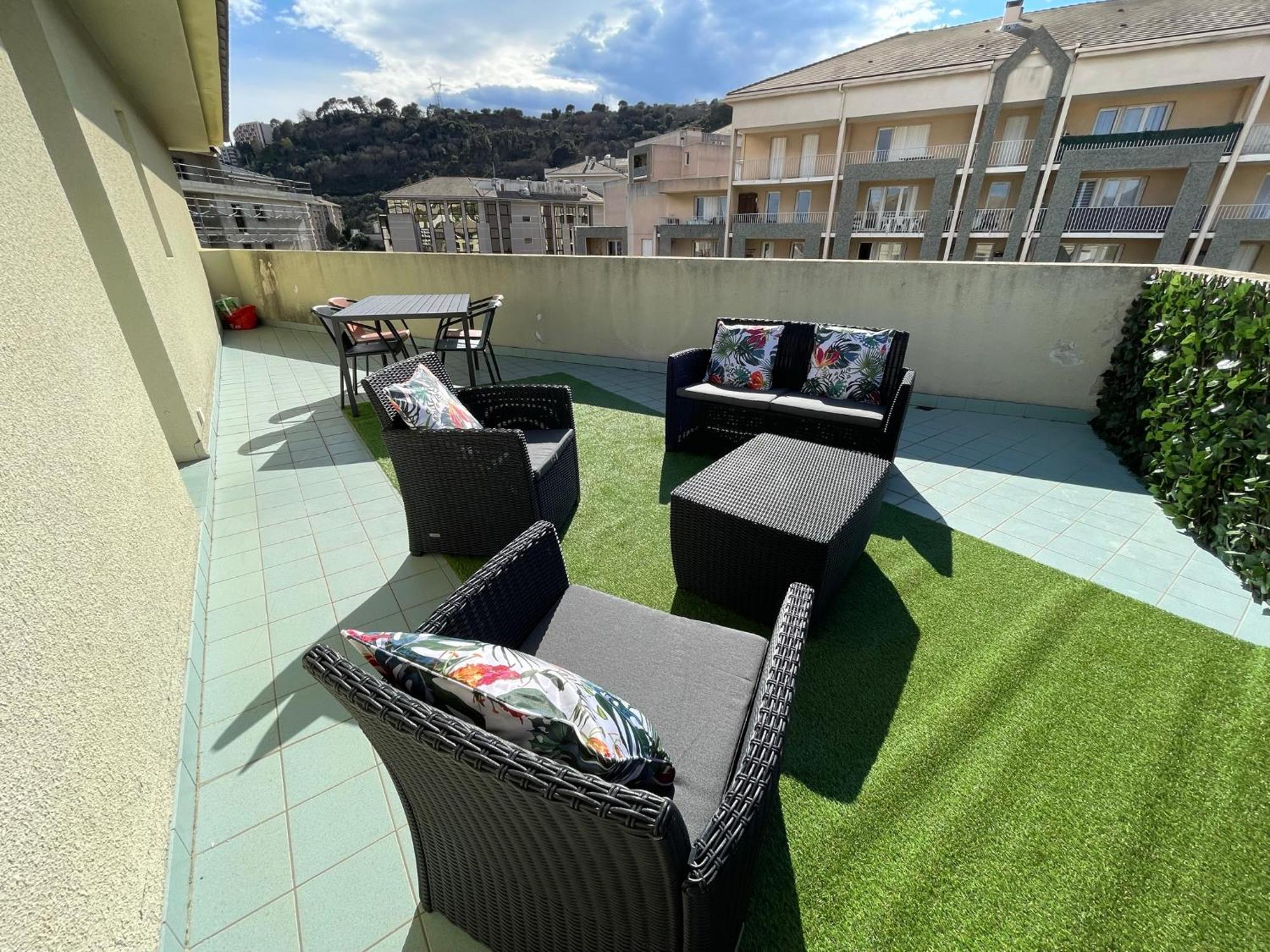 Grand T2 Proche Centre Ville, Vue Mer Et Montagne Bastia  Ngoại thất bức ảnh